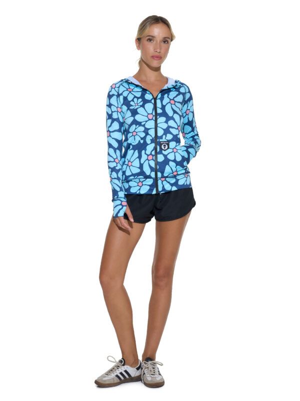 chaqueta con capucha