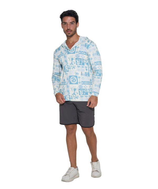 camiseta con capucha