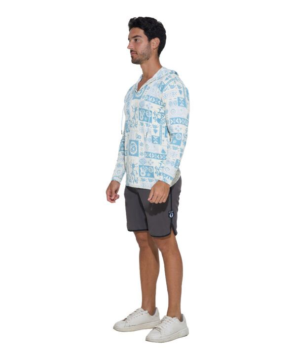 camiseta con capucha