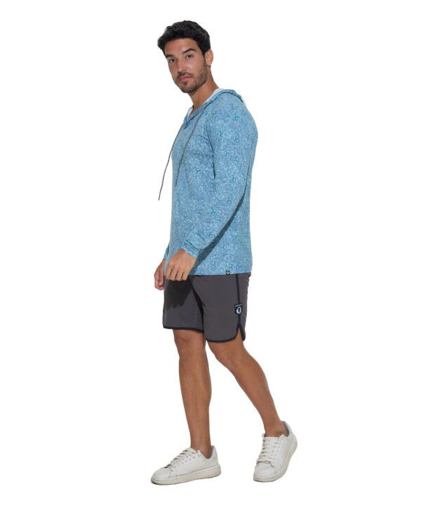 camiseta con capucha